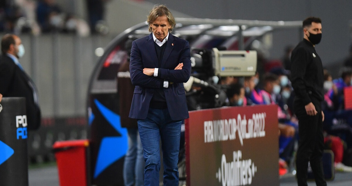 Ricardo Gareca dejó de ser el técnico de La Roja.