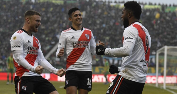 River Plate goleó a Aldosivi.