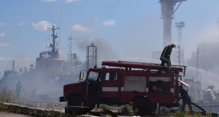 Rusia asegura que sus cohetes destruyeron infraestructura militar en Odesa