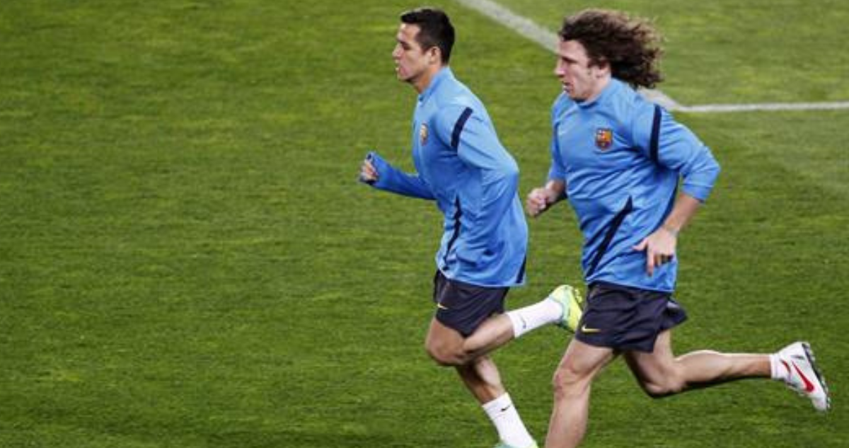 Puyol avala el retorno de Alexis al Barcelona.