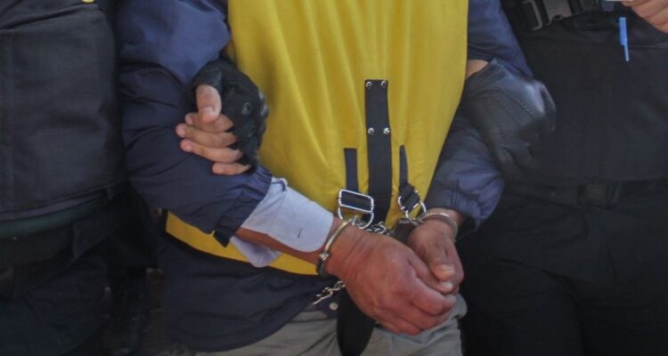 Secuestrar violar expareja