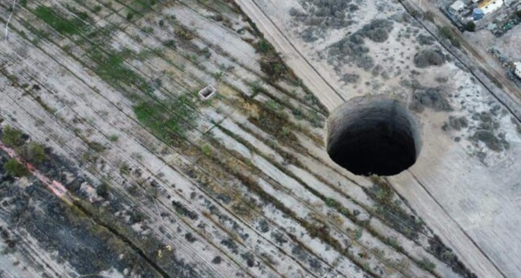 Socavón en Tierra Amarilla