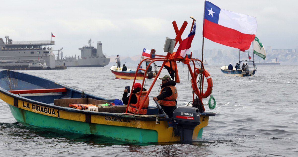 Pescadores preocupados por petición de tierras costeras en Los Ríos