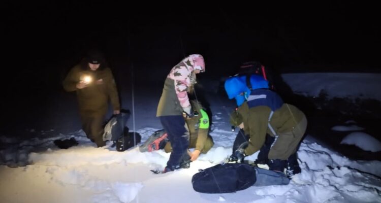 pareja turistas refugio Shangri-La