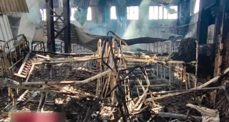 Imagen distribuida el 29 de julio de 2022 por el Comité de Investigación de Rusia del preseunto centro de detención destruido en Olenivka, en la región separatista de Donetsk.