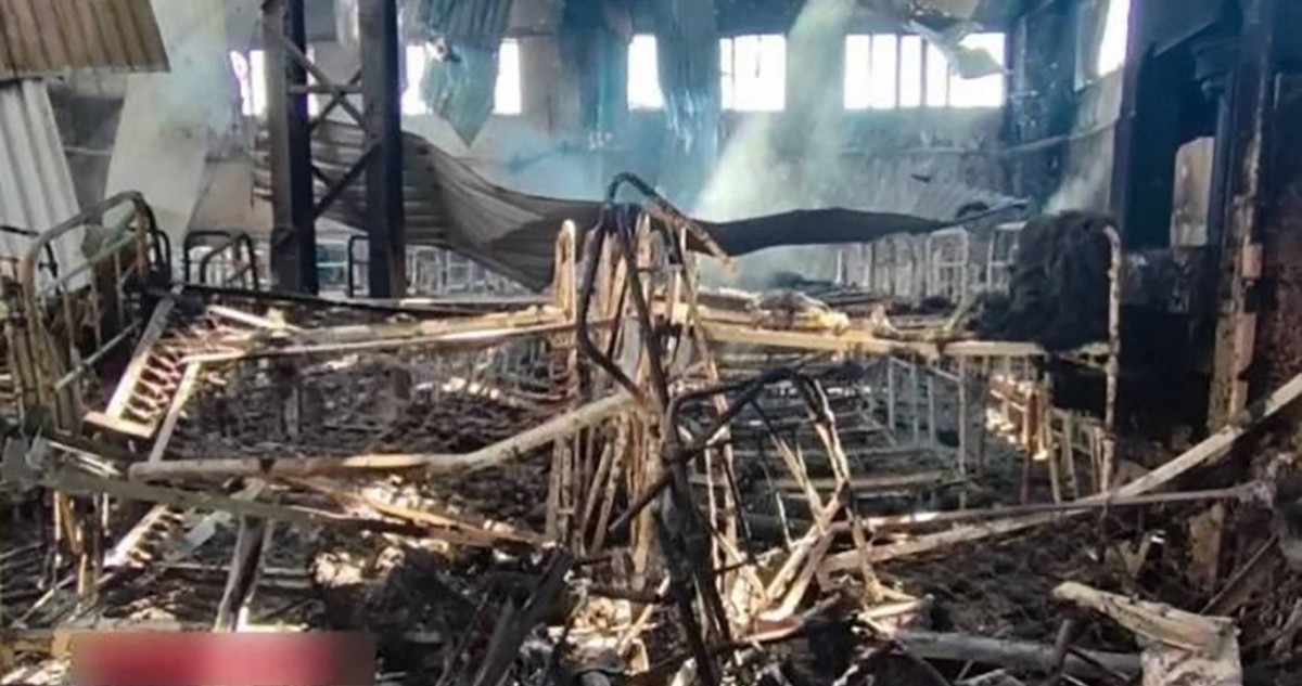 Imagen distribuida el 29 de julio de 2022 por el Comité de Investigación de Rusia del preseunto centro de detención destruido en Olenivka, en la región separatista de Donetsk.