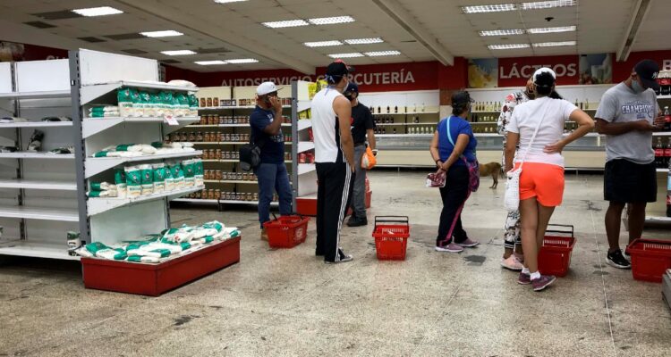 Empresarios venezolanos aseguran que “tenue recuperación” del país es gracias al sector privado