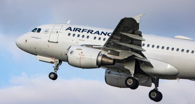 Air France suspende a dos pilotos que se pelearon dentro de la cabina y en pleno vuelo