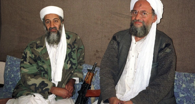 Osama bin Laden junto Ayman al-Zawahiri.