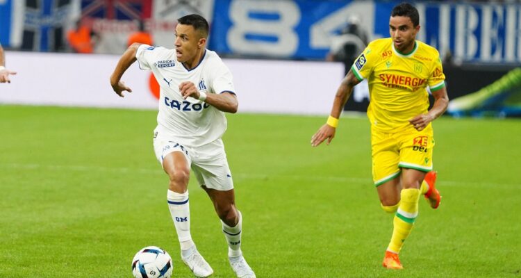 Alexis Sánchez jugando ante Nantes.