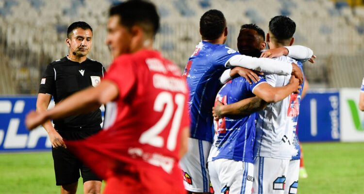 Antofagasta aprovechó su localía y venció a Curicó en Copa Chile