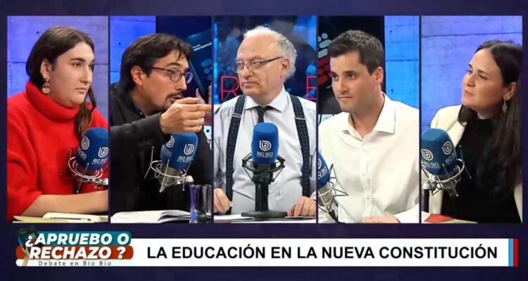 ¿Apruebo o Rechazo? Debate sobre educación en la Nueva Constitución