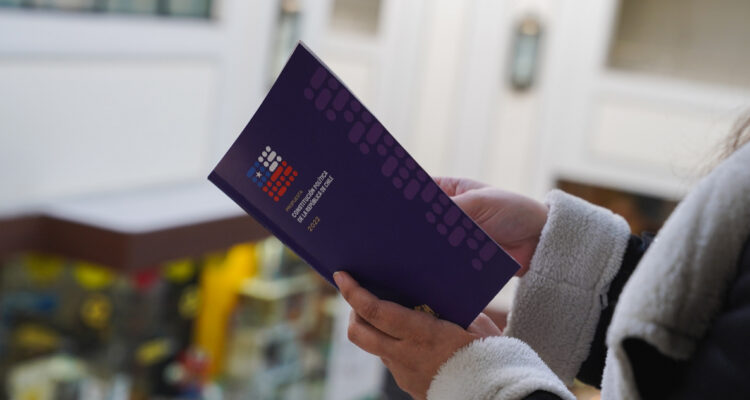 Exconvencionales y alcaldes lanzan “Apruebo Transformar” acusando al Gobierno de actuar “errático”