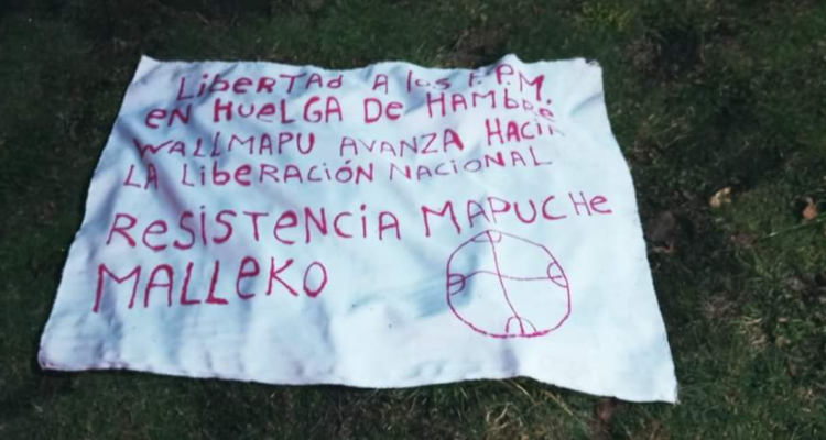Resistencia Mapuche Malleco ataca Club Aéreo de Curacautín y deja al menos una avioneta destruida.