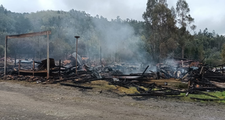 Resistencia Mapuche Lafquenche se adjudica ataque al molino Grollmus en Contulmo.