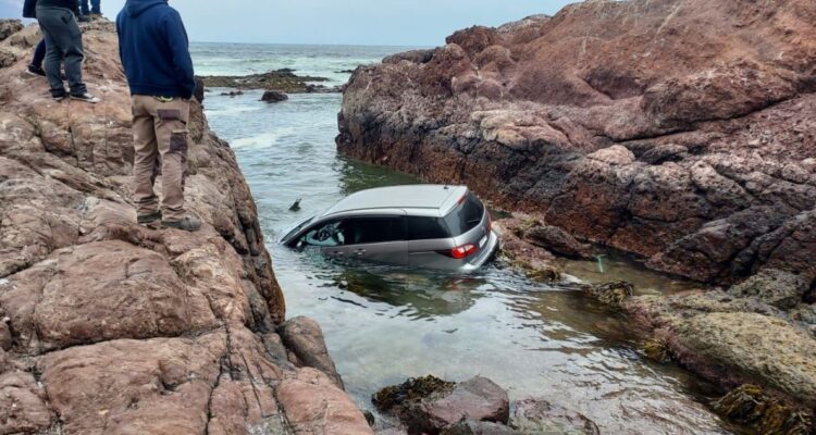 automóvil mar Iquique