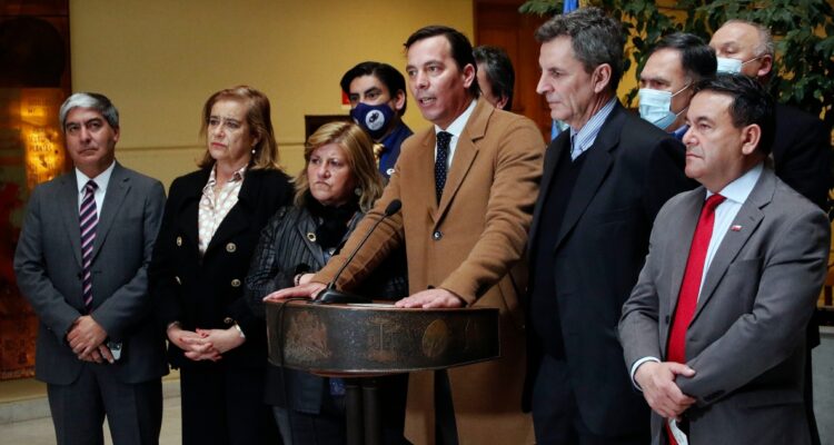 Bancada antiterrorista pide estado de sitio en macrozona sur