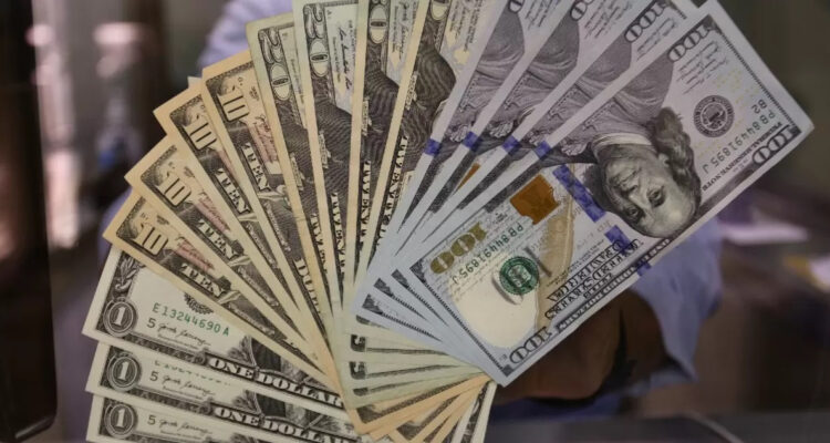 BC defiende intervención del organismo en el precio del dólar divisa oscila en los $945