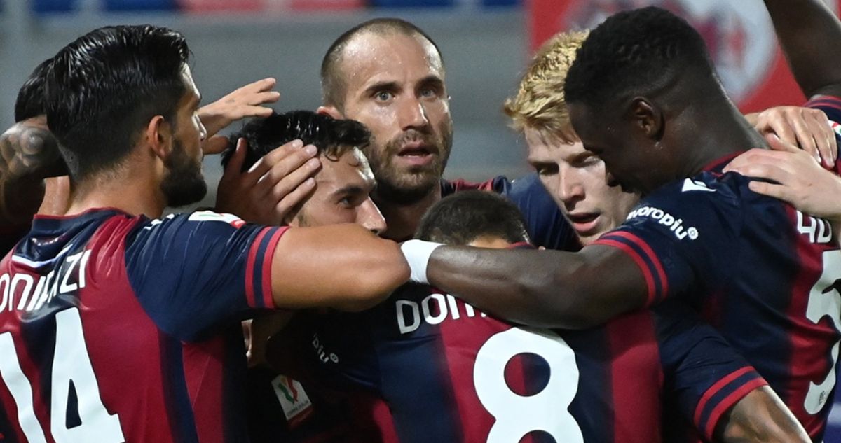 Bologna de Gary Medel avanzó en Copa Italia.