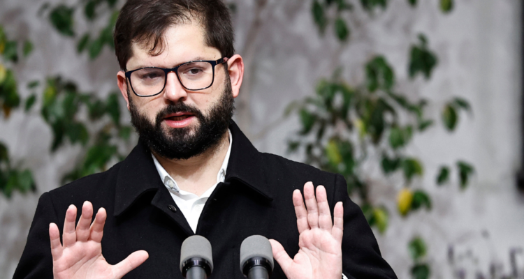 Boric asegura que no descarta Estado de Excepción, pero llama a no “naturalizarlo”