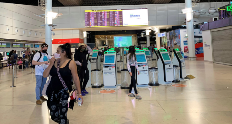 Cerca de 75 vuelos cancelados en Lisboa en el último día de huelga de asistentes en tierra