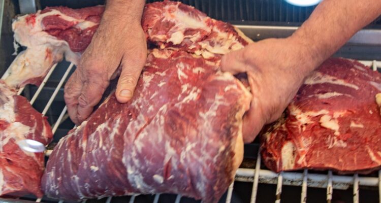 Fiestas Patrias: productores de carne dicen que precios “no subirán” y Gobierno aconseja qué comprar