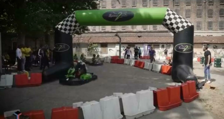 Imáges del video promocional de la carrera de kartz organizada en la prisión de Fresnes.