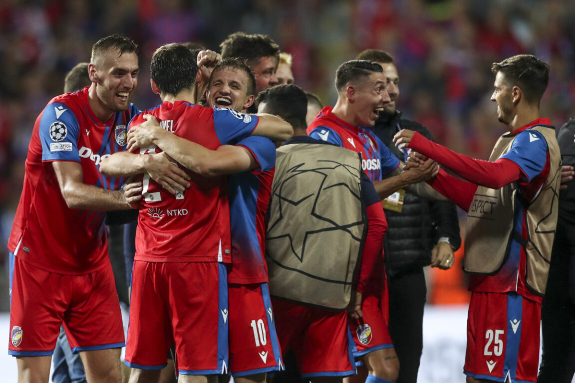 Champions League: Viktoria Plzen se metió en fase grupal.