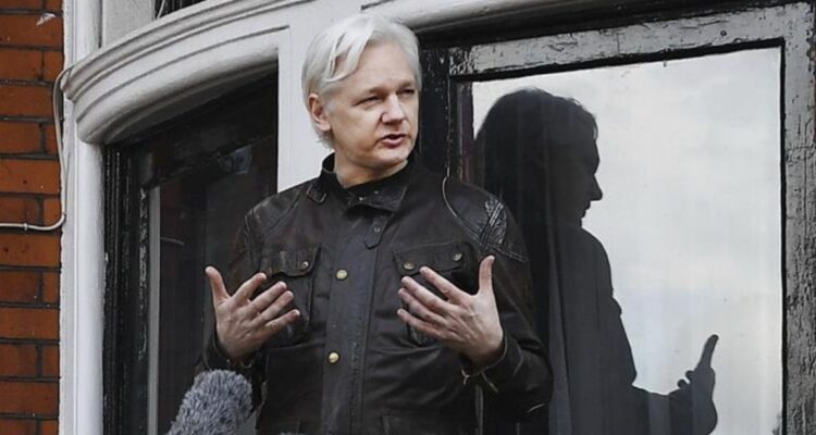 cia visita assange