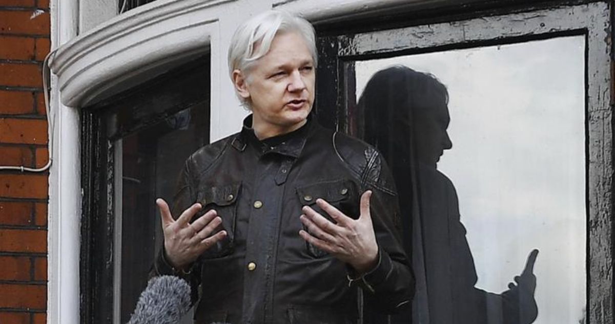 cia visita assange