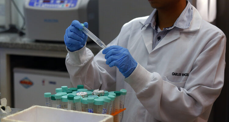 Científicos Investigan