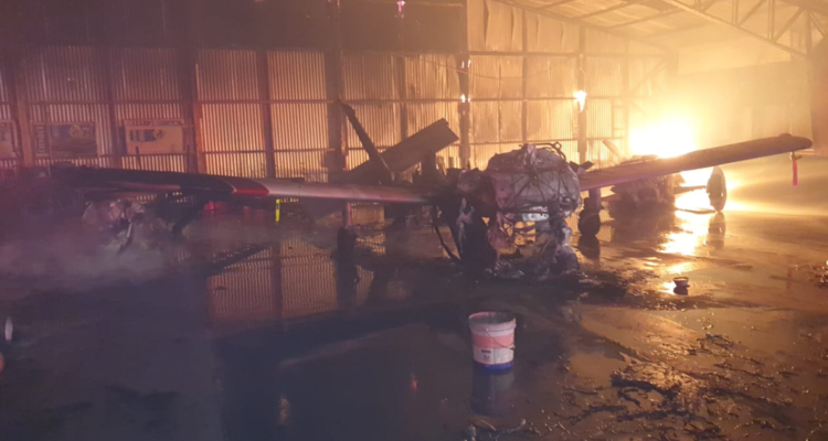 Resistencia Mapuche Malleco ataca Club Aéreo de Curacautín y deja al menos una avioneta destruida.