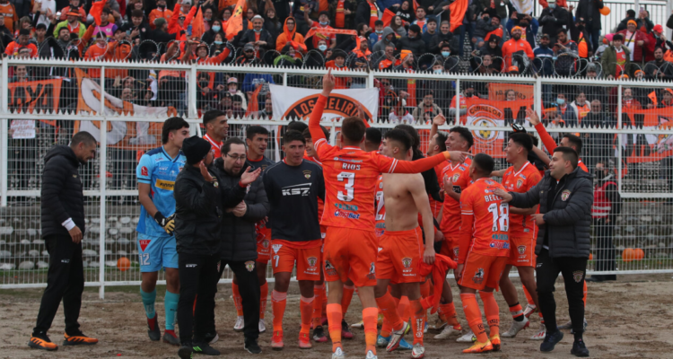 Codelco sale en ayuda de Cobreloa en su mal presente financiero.