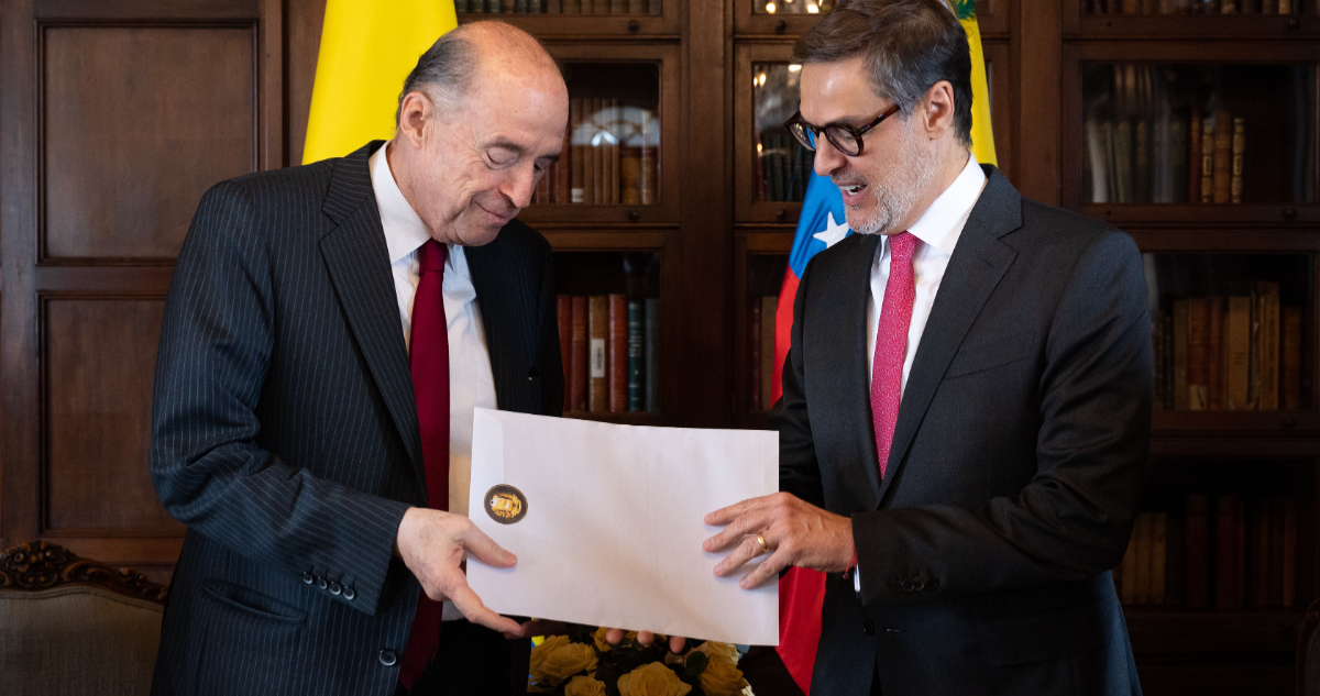 Colombia y Venezuela culminan su reconciliación con acreditación de embajador venezolano