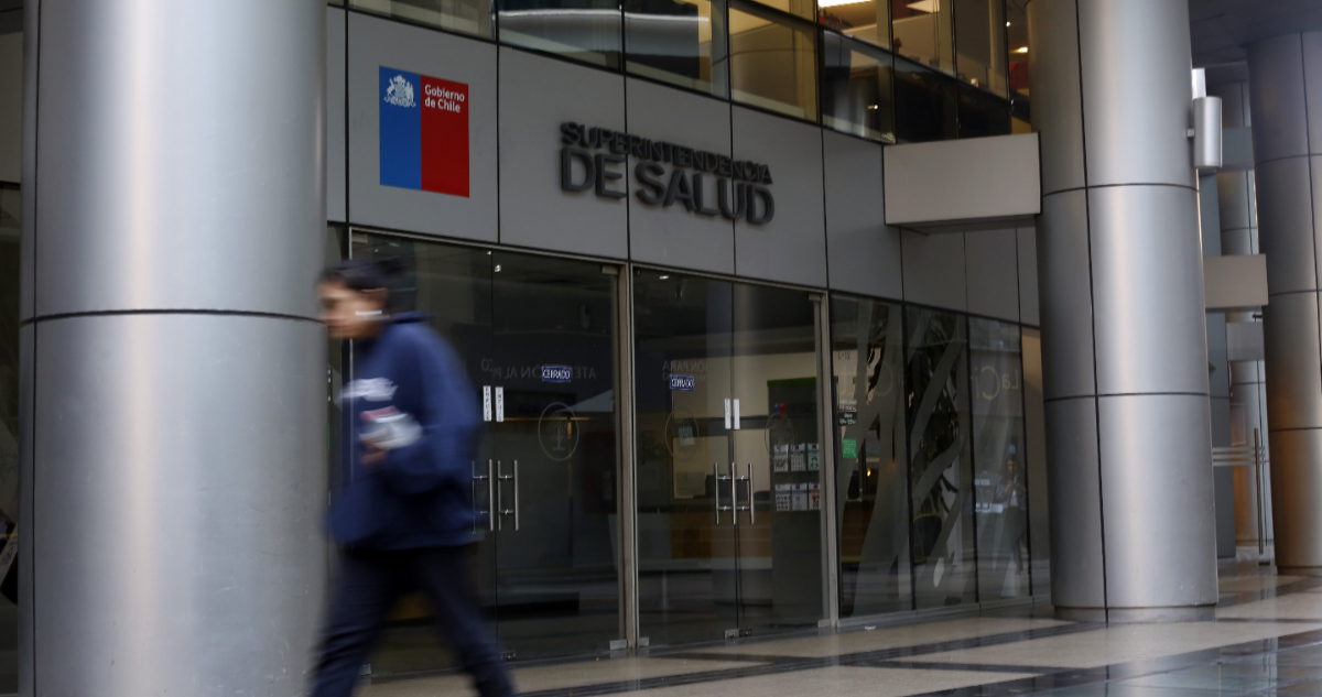 Comisión del Senado cita a Super. de Salud e isapres para analizar crisis del sistema privado