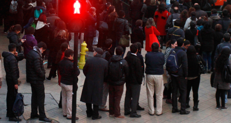 Conductores de micro de Osorno mantienen paralización: no quedaron conformes con soluciones