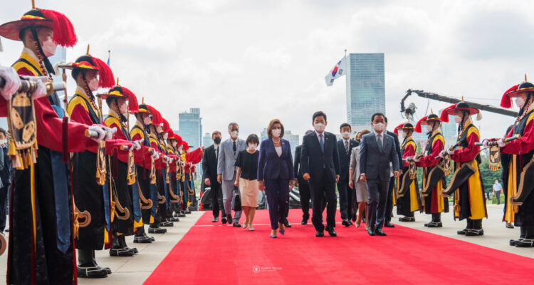 Nancy Pelosi en Corea del Sur.