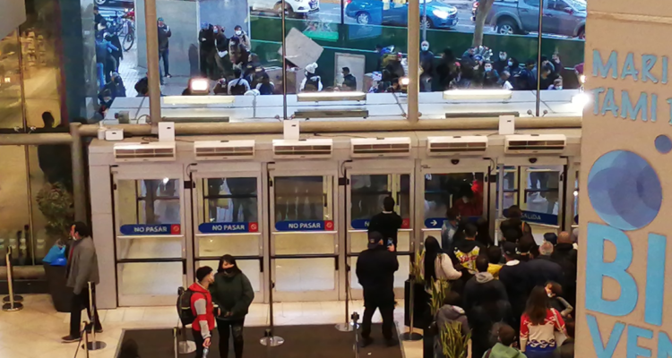 costanera center – artista urbano