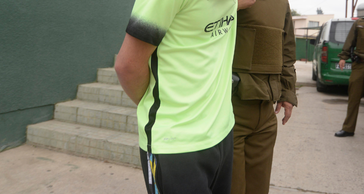 Detienen a hombre que golpeó a su pareja embarazada en Los Ángeles: mujer quedó con fractura nasal