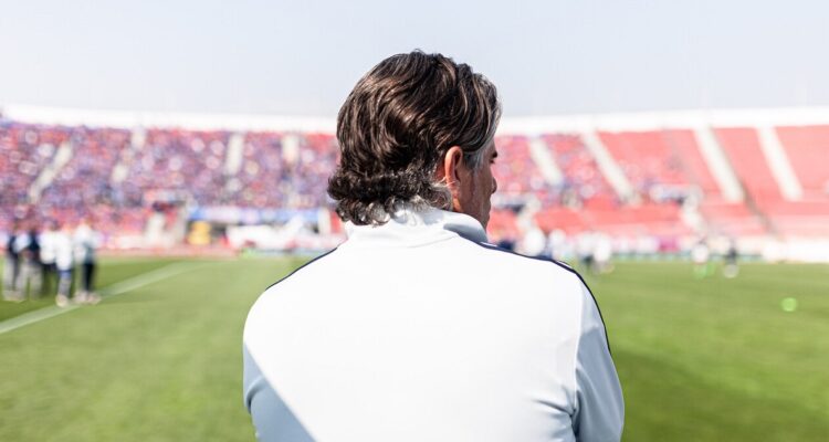 Diego Lopez, DT de la U en clasico universitario