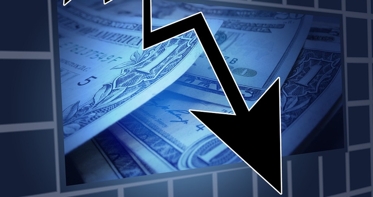 Dólar sigue cayendo y se acerca a los $880 de la mano de inflación menor a la proyectada en EEUU
