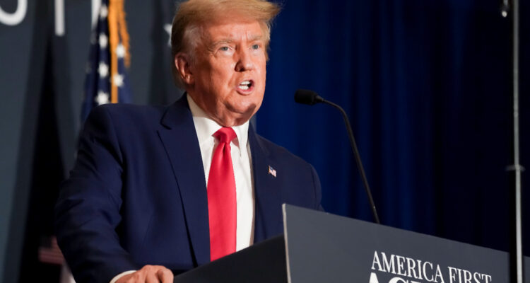 Donald Trump pide a la corte supervisión sobre el registro ilegal e inconstitucional en Mar-a-Lago