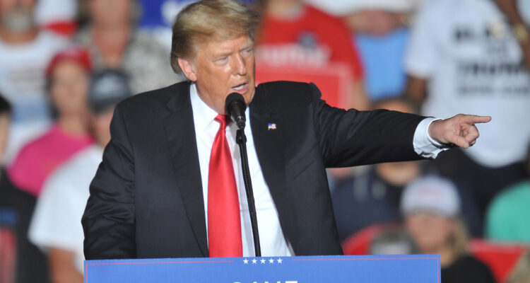 EEUU Fiscalía entrega declaración jurada que justificó el registro en mansión de Donald Trump