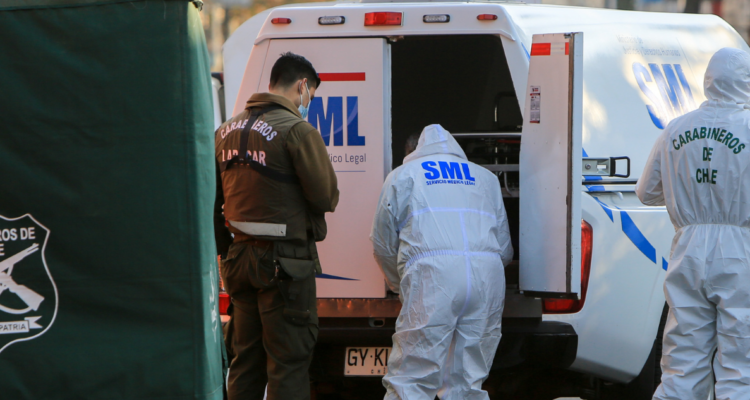Encuentran osamentas humanas durante instalación de poste en Isla Mechuque de Quemchi