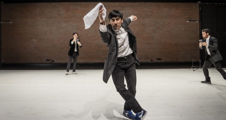 Era un pecho solo lleno de promesas