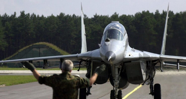 EEUU bombardea ciudad al este de Siria para protegerse de ataques iraníes reportan 6 muertos