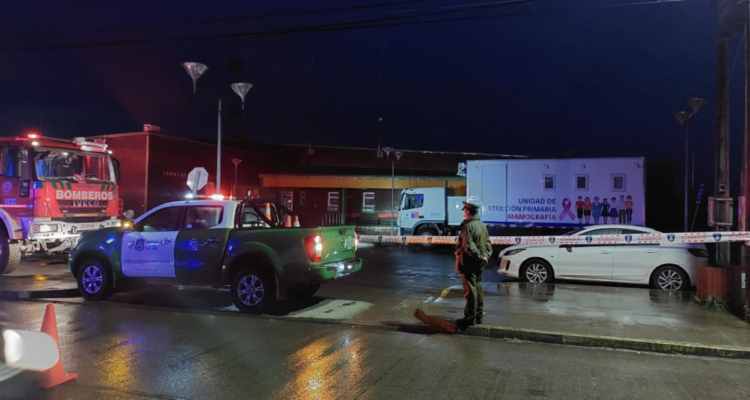 evacúan cesfam de Quemchi