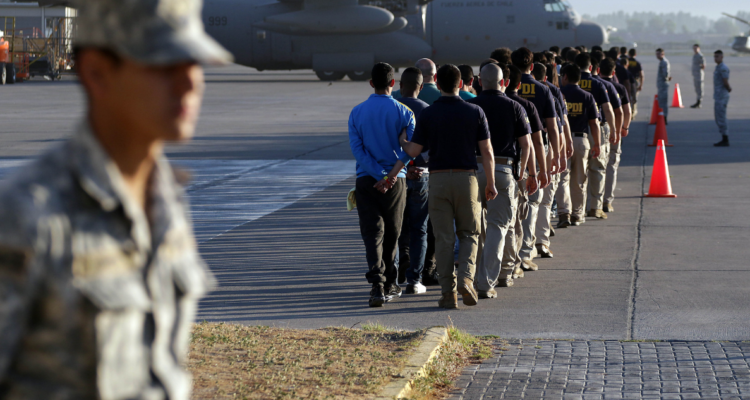 Valdivia: expulsan del país a peruano tras cumplir condena por delito de robo con intimidación