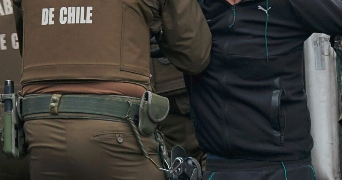 extranjero amenaza a carabinero