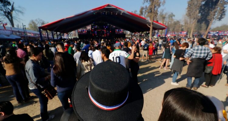 Santiago inaugura Fondas de Parque O’Higgins 2022